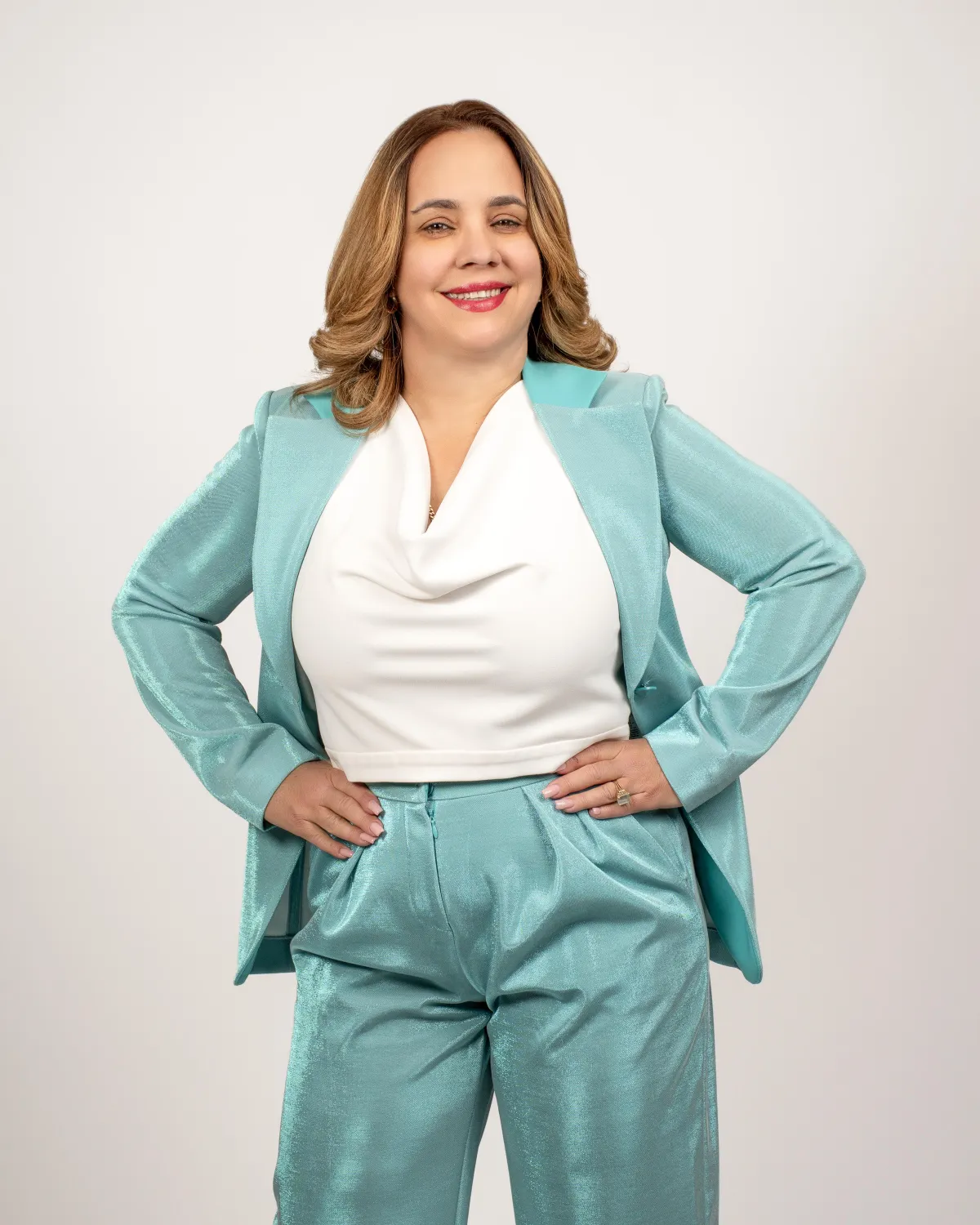 Neyvis Realtor - Experta en bienes raíces de Las Vegas ayudando a compradores hispanos